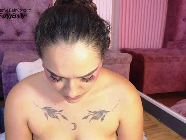 Emily-Foxyy's BongaCams show and profile