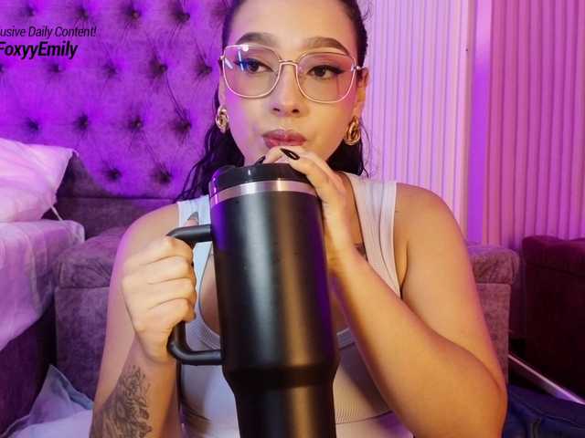 Emily-Foxyy's BongaCams show and profile