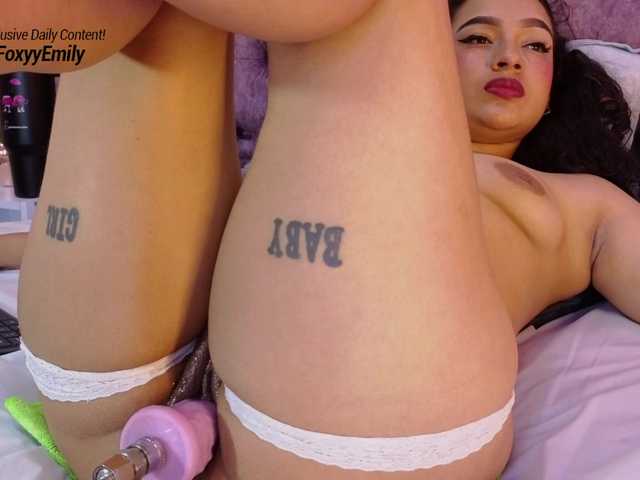 Emily-Foxyy's BongaCams show and profile