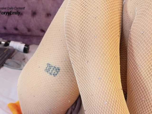 Emily-Foxyy's BongaCams show and profile