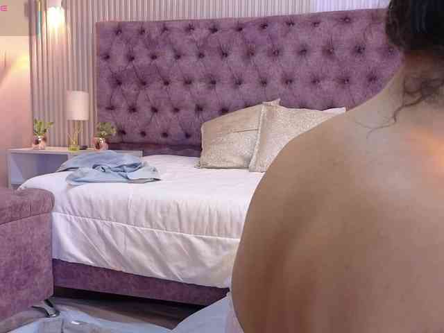 Emily-Foxyy Emily-Foxyy