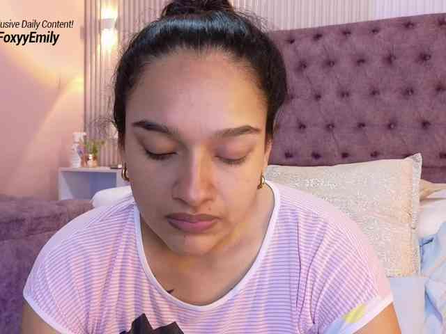 Emily-Foxyy Emily-Foxyy