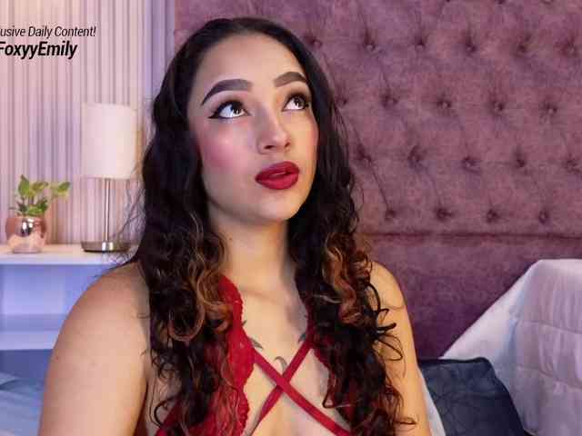 Emily-Foxyy Emily-Foxyy