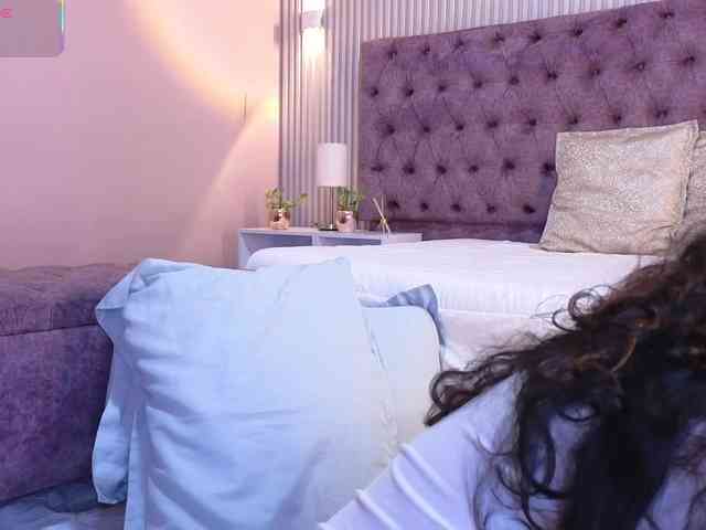 Emily-Foxyy Emily-Foxyy