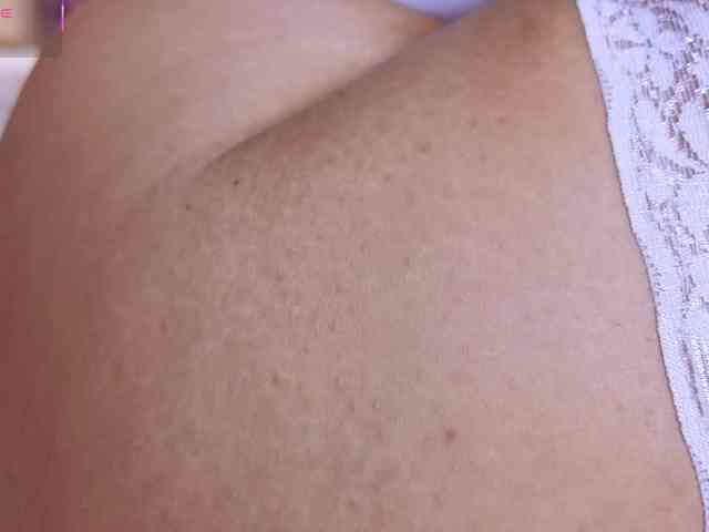 Emily-Foxyy Emily-Foxyy