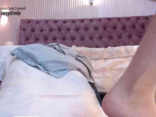 amateur webcam porn Emily-Foxyy