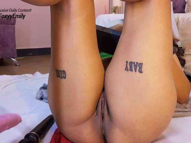 Emily-Foxyy Emily-Foxyy