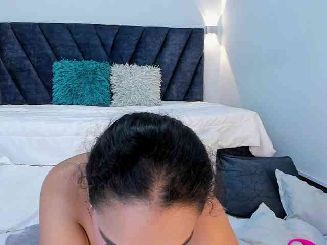 Emily-Foxyy webcam