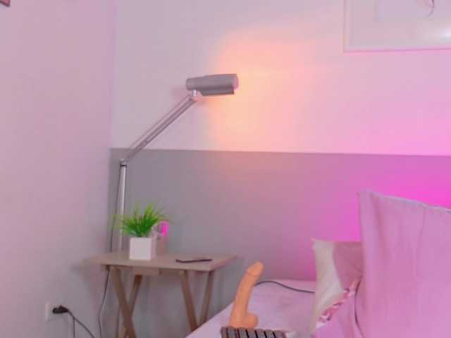 skinnyprinces's BongaCams show and profile