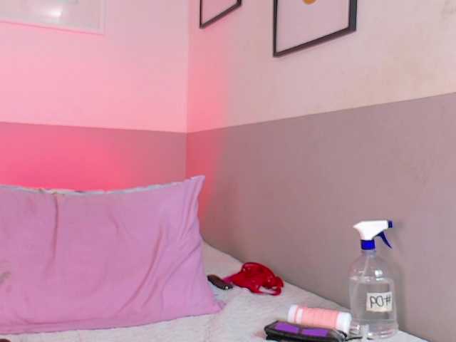 skinnyprinces's BongaCams show and profile