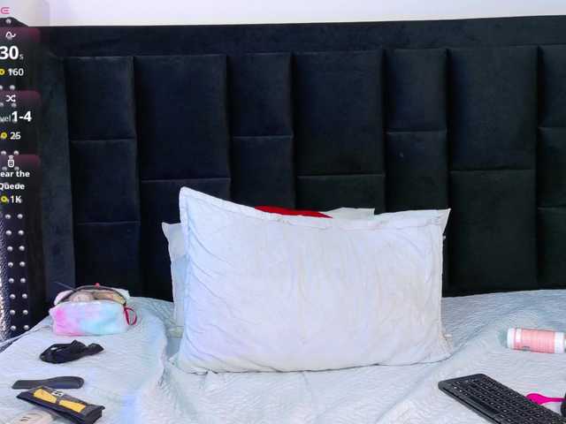 skinnyprinces's BongaCams show and profile