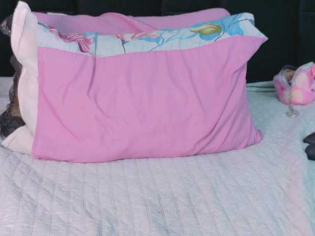 skinnyprinces's BongaCams show and profile