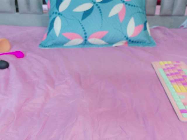 skinnyprinces's BongaCams show and profile