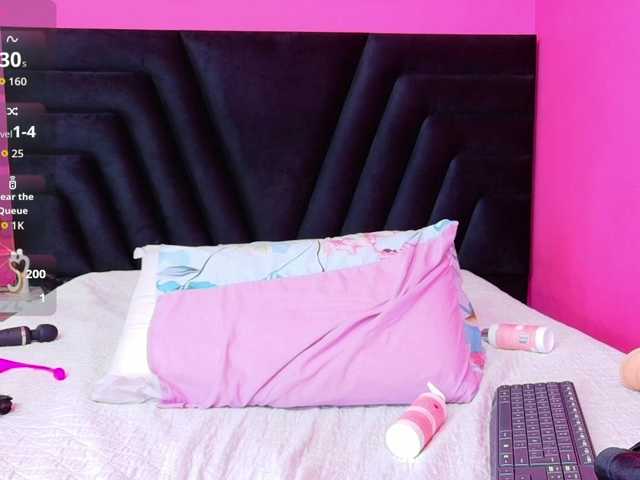 le modèle skinnyprinces est en webcam porno dans un show sur le site bongacams, il possède les tags suivants: Latino/Hispanic,Brunette,Shaved