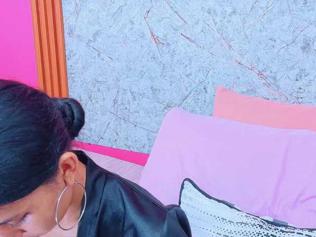 littleeemiily's BongaCams show and profile