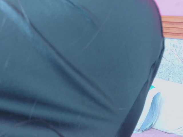 littleeemiily's BongaCams show and profile