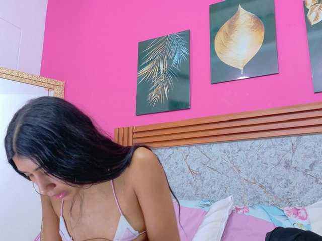 littleeemiily's BongaCams show and profile