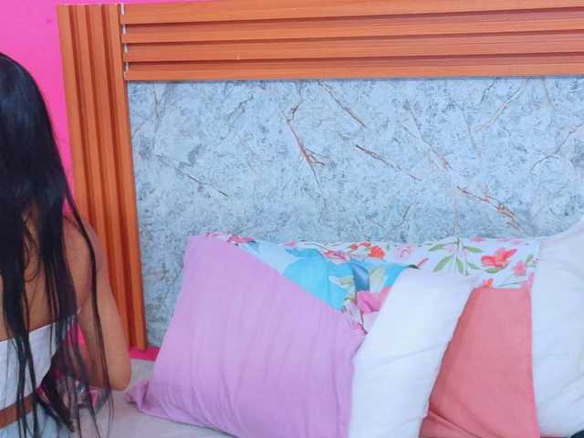 littleeemiily's BongaCams show and profile