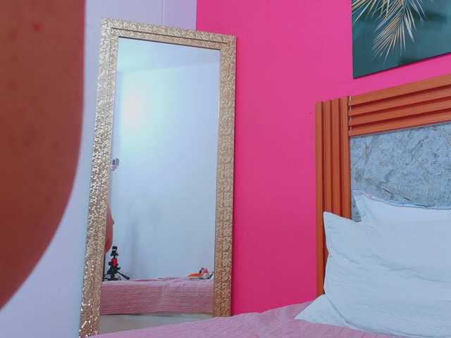 littleeemiily's BongaCams show and profile