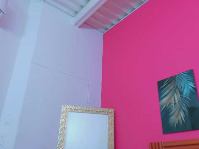 littleeemiily's BongaCams show and profile