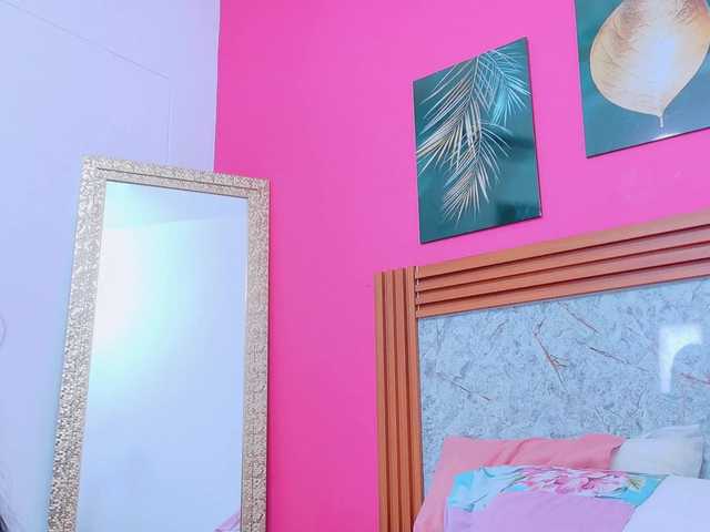 littleeemiily's BongaCams show and profile