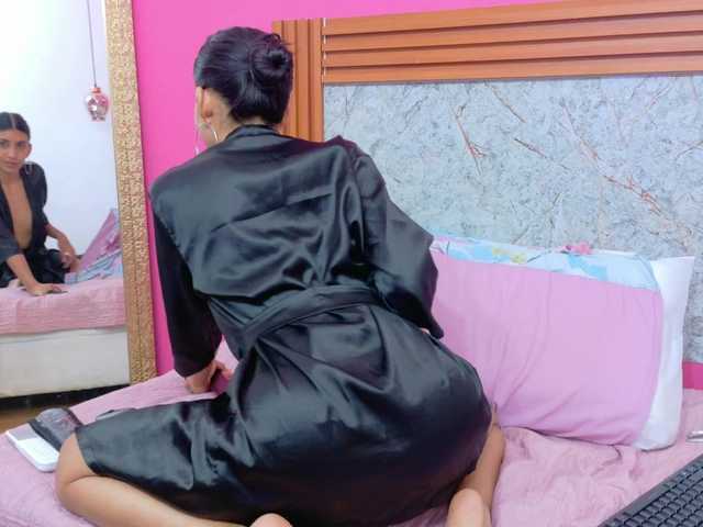 littleeemiily's BongaCams show and profile