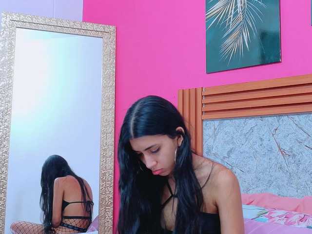 littleeemiily's BongaCams show and profile