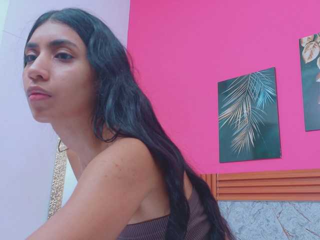 littleeemiily's BongaCams show and profile