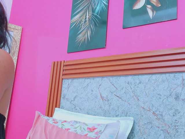 littleeemiily's BongaCams show and profile