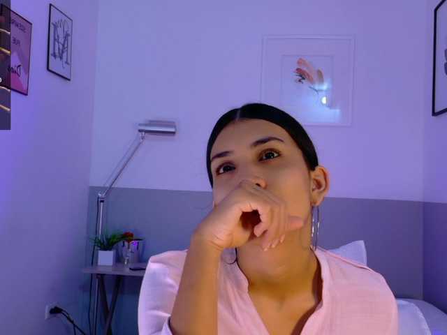 littleeemiily's BongaCams show and profile