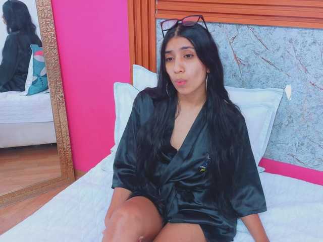 littleeemiily's BongaCams show and profile