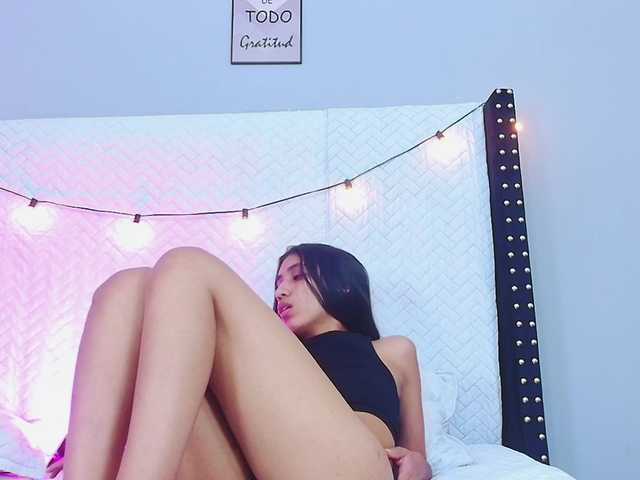  littleeemiily chat room