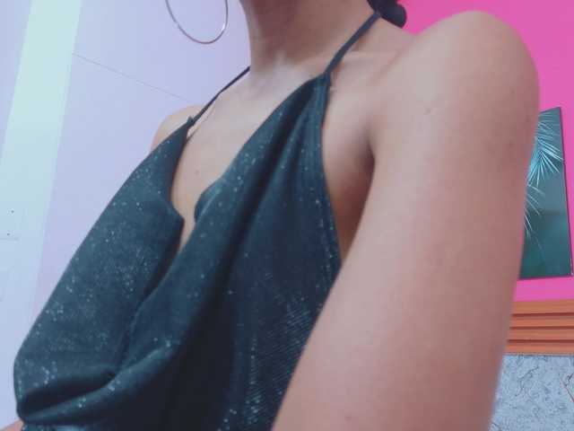 littleeemiily's BongaCams show and profile