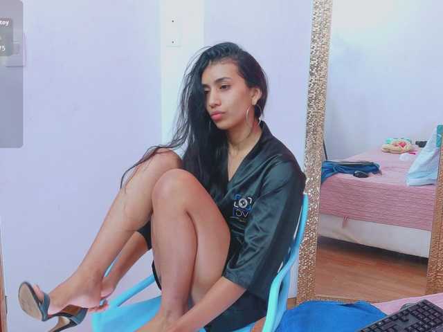 littleeemiily's BongaCams show and profile