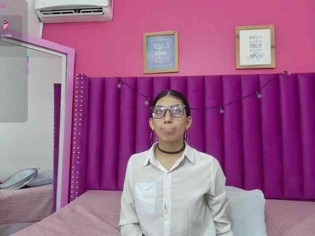 littleeemiily webcam