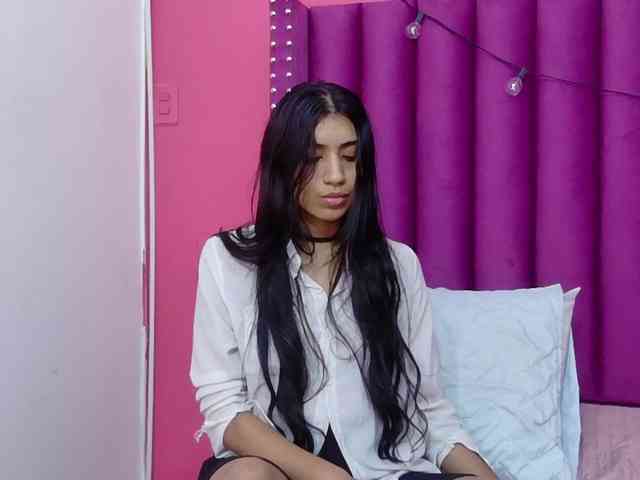 littleeemiily webcam