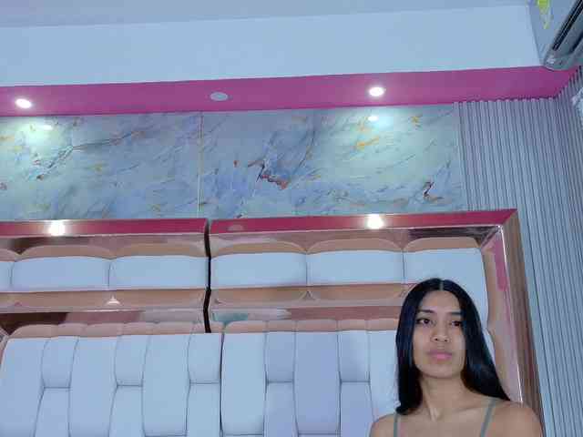 littleeemiily webcam