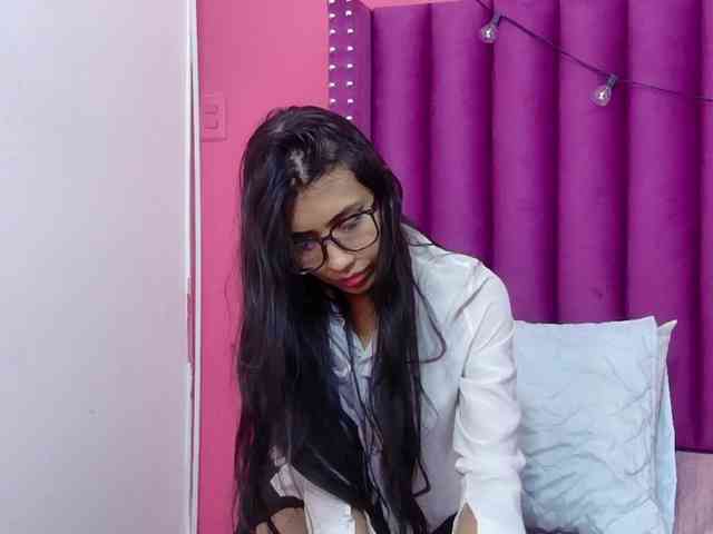 littleeemiily webcam