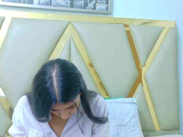 littleeemiily webcam