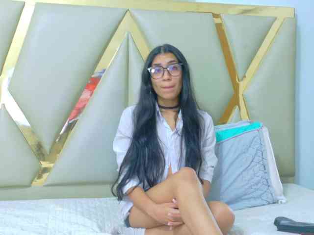 littleeemiily webcam