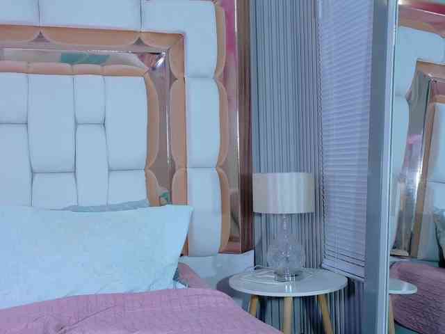 littleeemiily webcam
