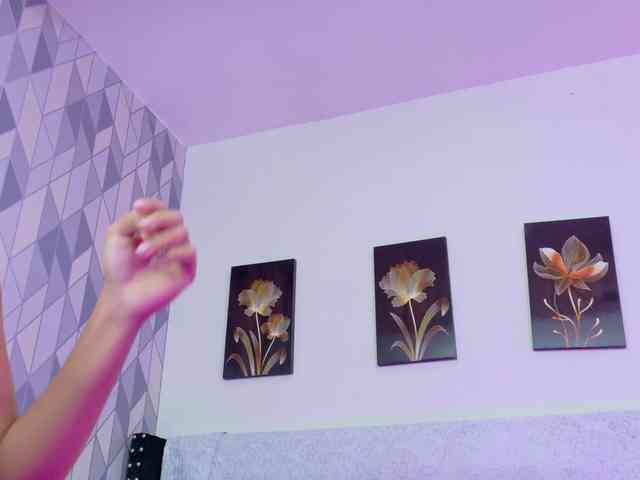 littleeemiily webcam