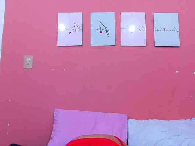 littleeemiily webcam