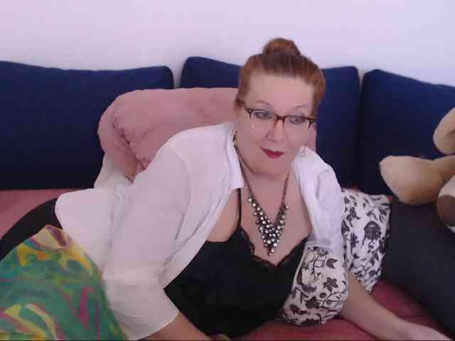 Classy-Lydya webcam