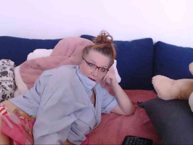 Classy-Lydya webcam