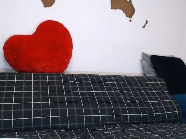 ReveMignoneX's BongaCams show and profile