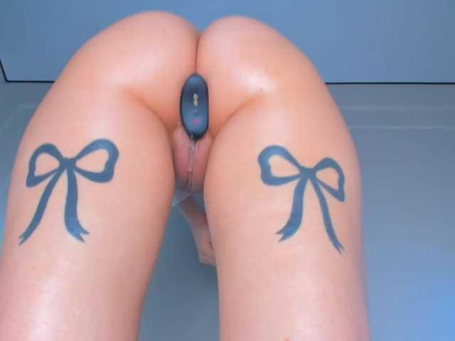 maakimo's BongaCams show and profile