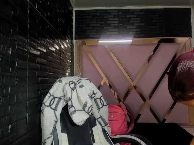 RachelleWoods69's BongaCams show and profile