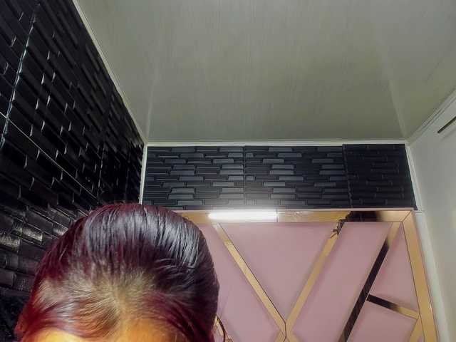 RachelleWoods69's BongaCams show and profile