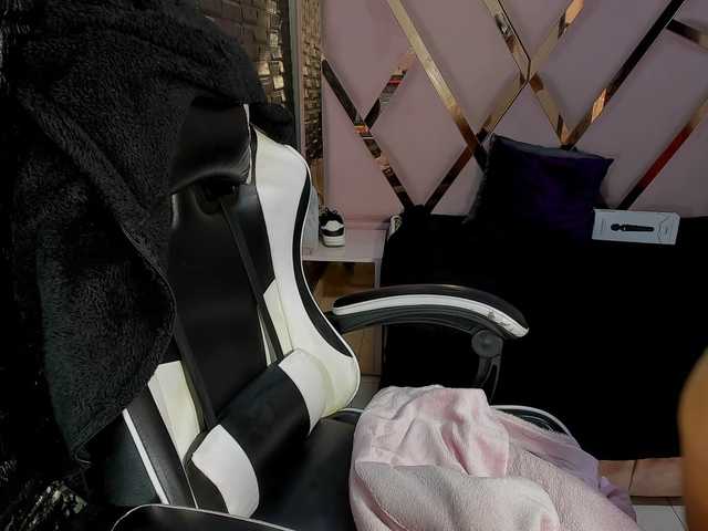 RachelleWoods69's BongaCams show and profile